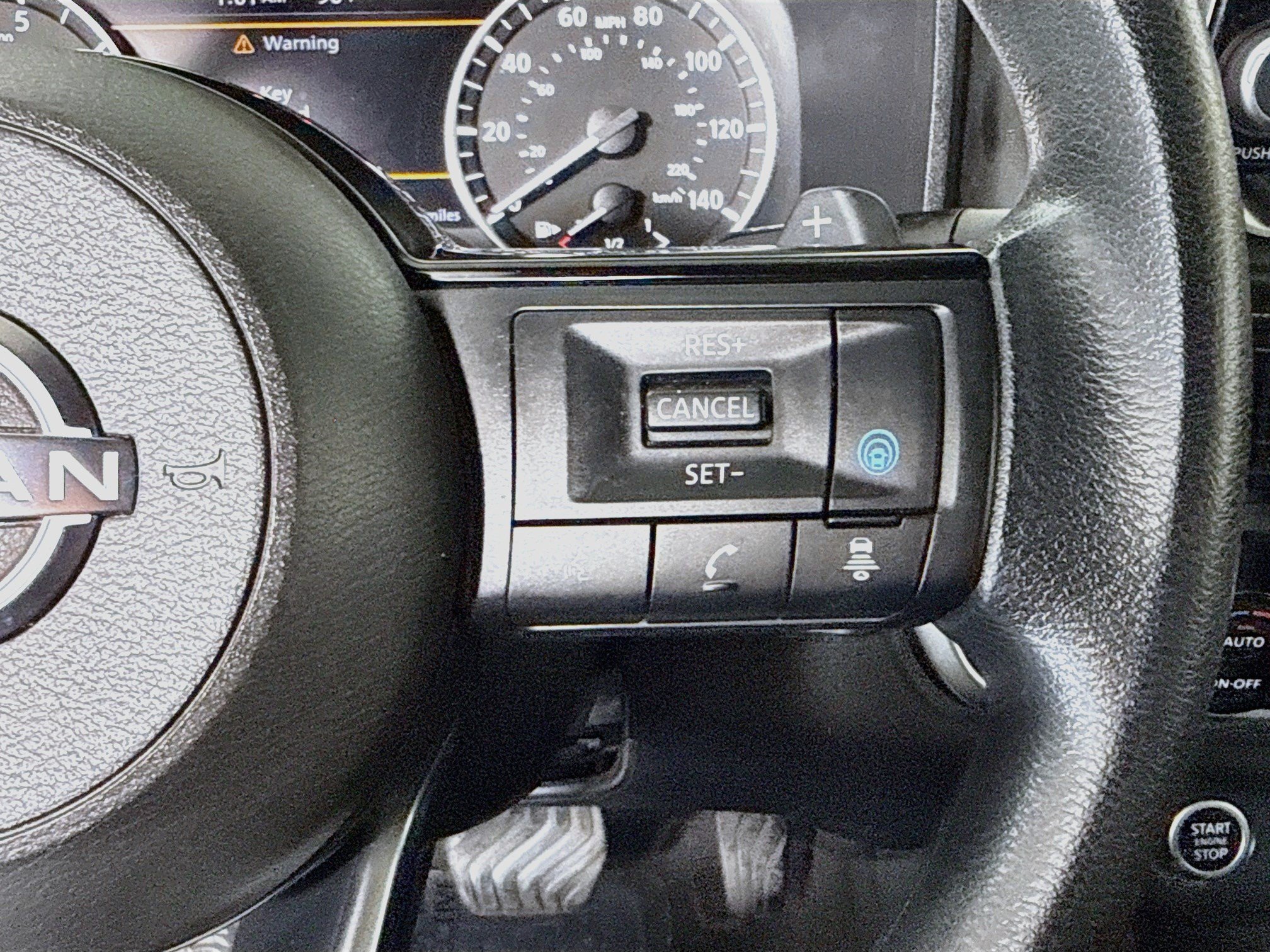 Used 2023 Nissan Rogue SV FWD image 15
