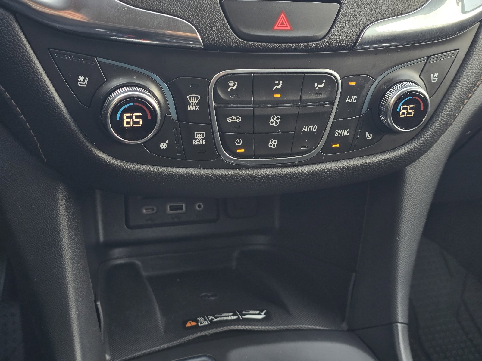 Used 2020 Chevrolet Equinox Premier image 19