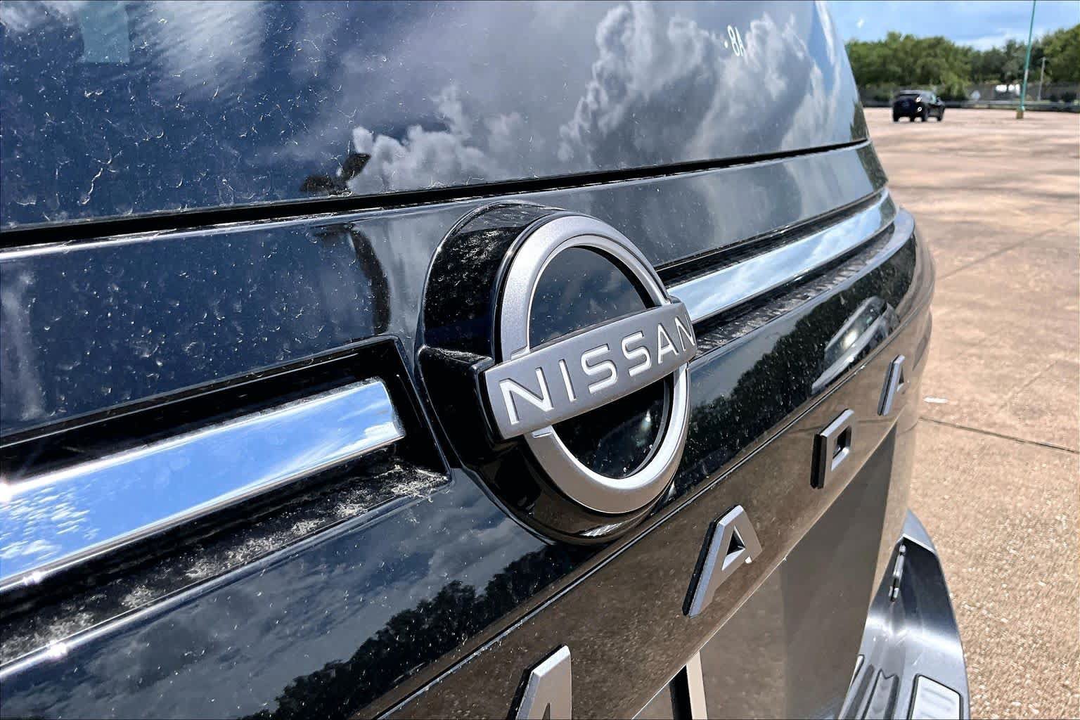 New 2026 Nissan Armada SL w/ Captain's Chari Seat Package AWD/4WD image 8