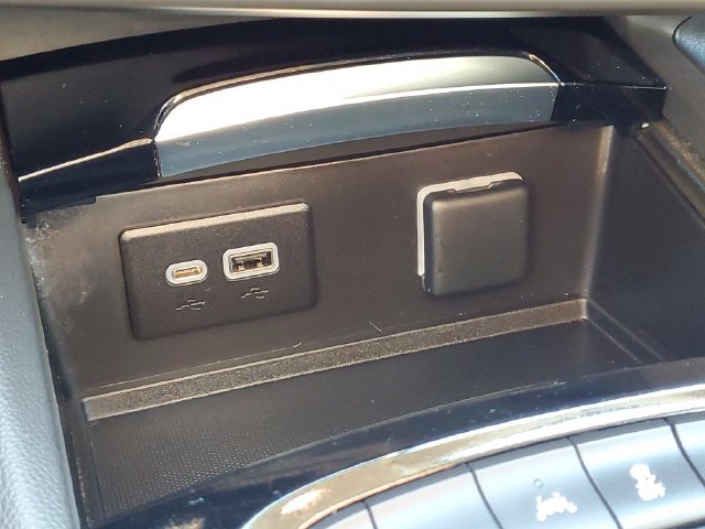 Certified 2023 Buick Envision Preferred FWD image 26
