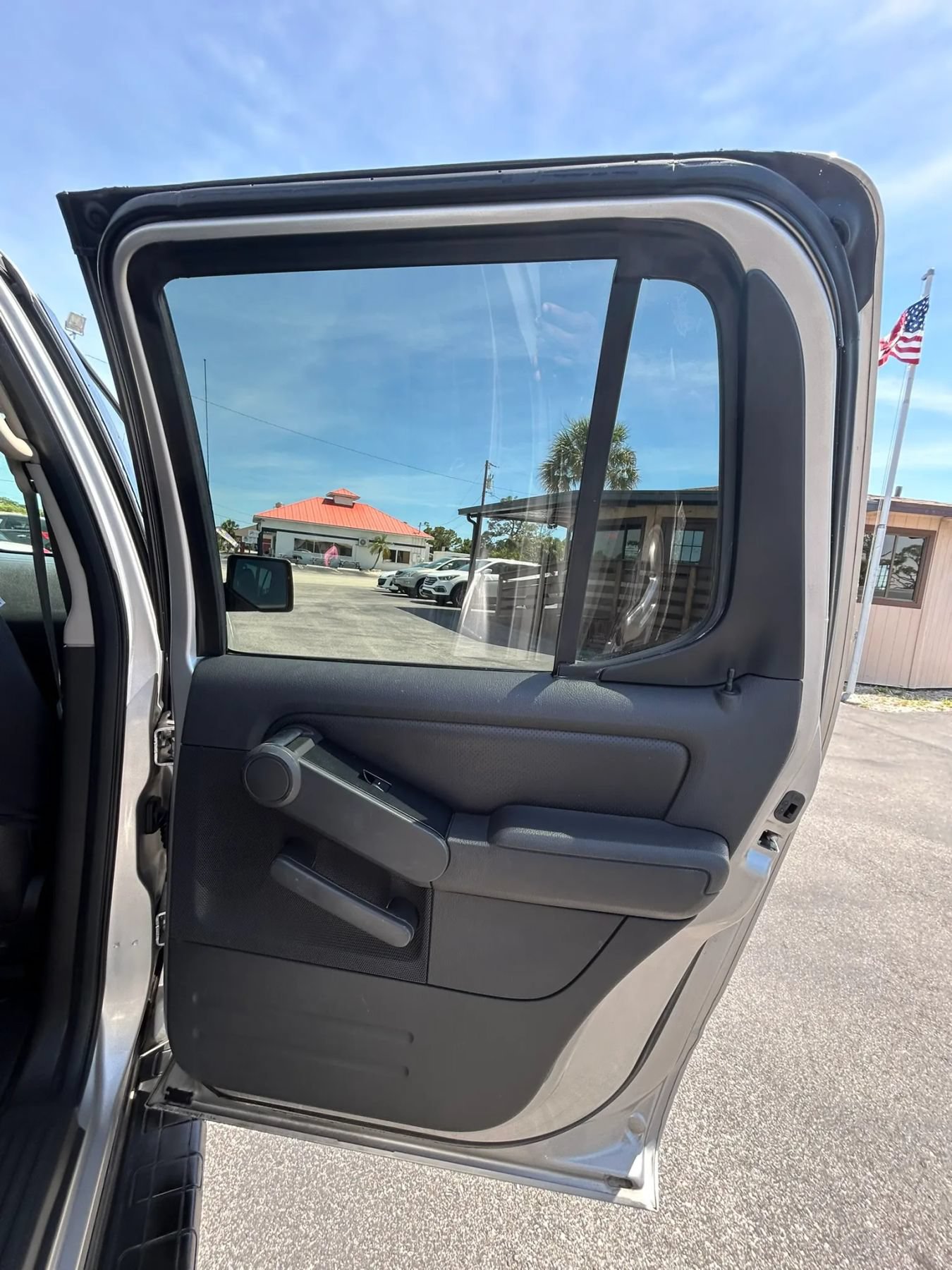 Used 2008 Ford Explorer Sport Trac Limited RWD image 13