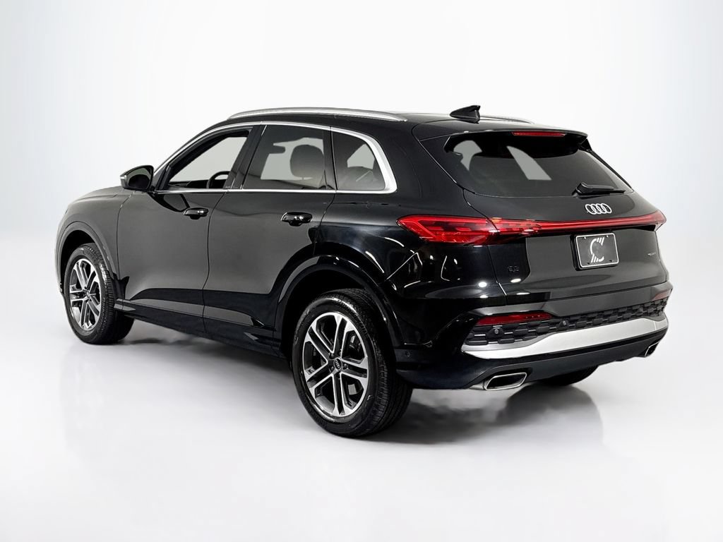 Used 2025 Audi Q5 Premium w/ Convenience Package AWD/4WD image 4