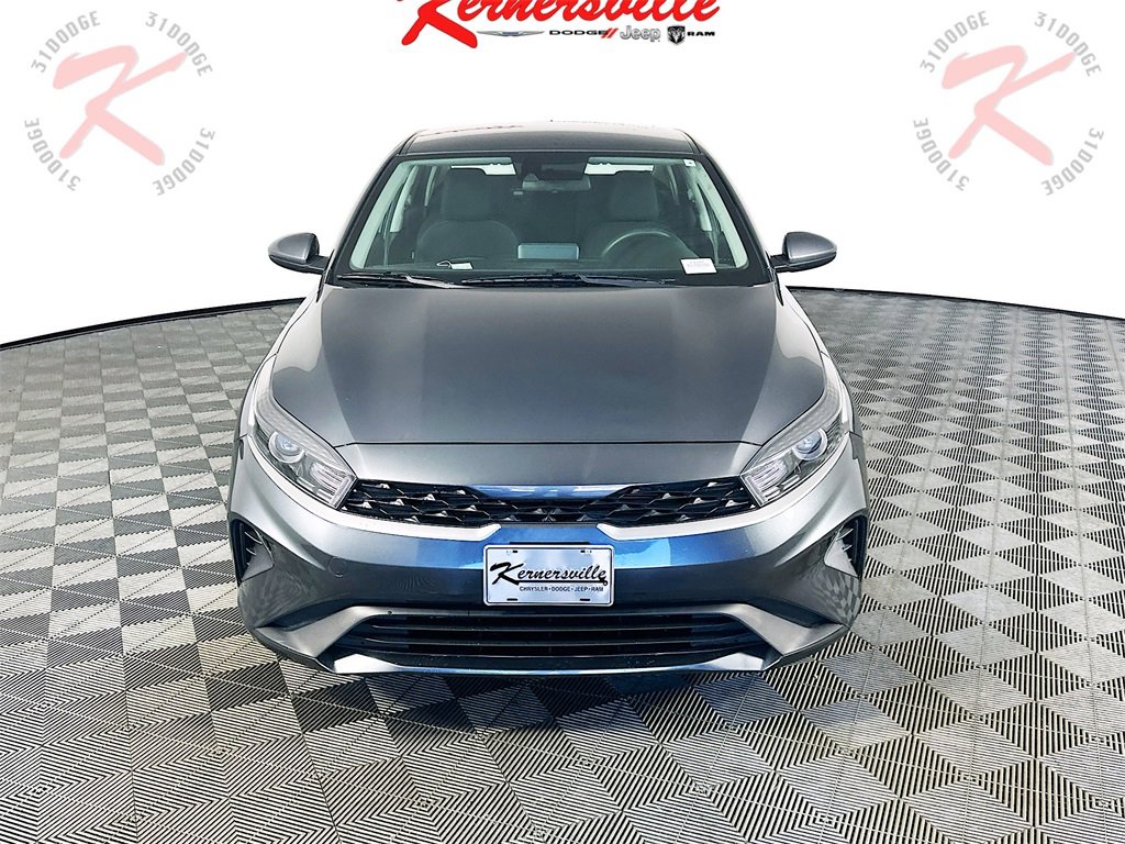 Used 2023 Kia Forte LXS image 2