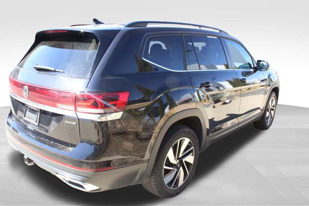 Used 2025 Volkswagen Atlas SE AWD/4WD image 15