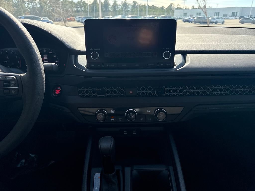 Used 2024 Honda Accord LX image 17