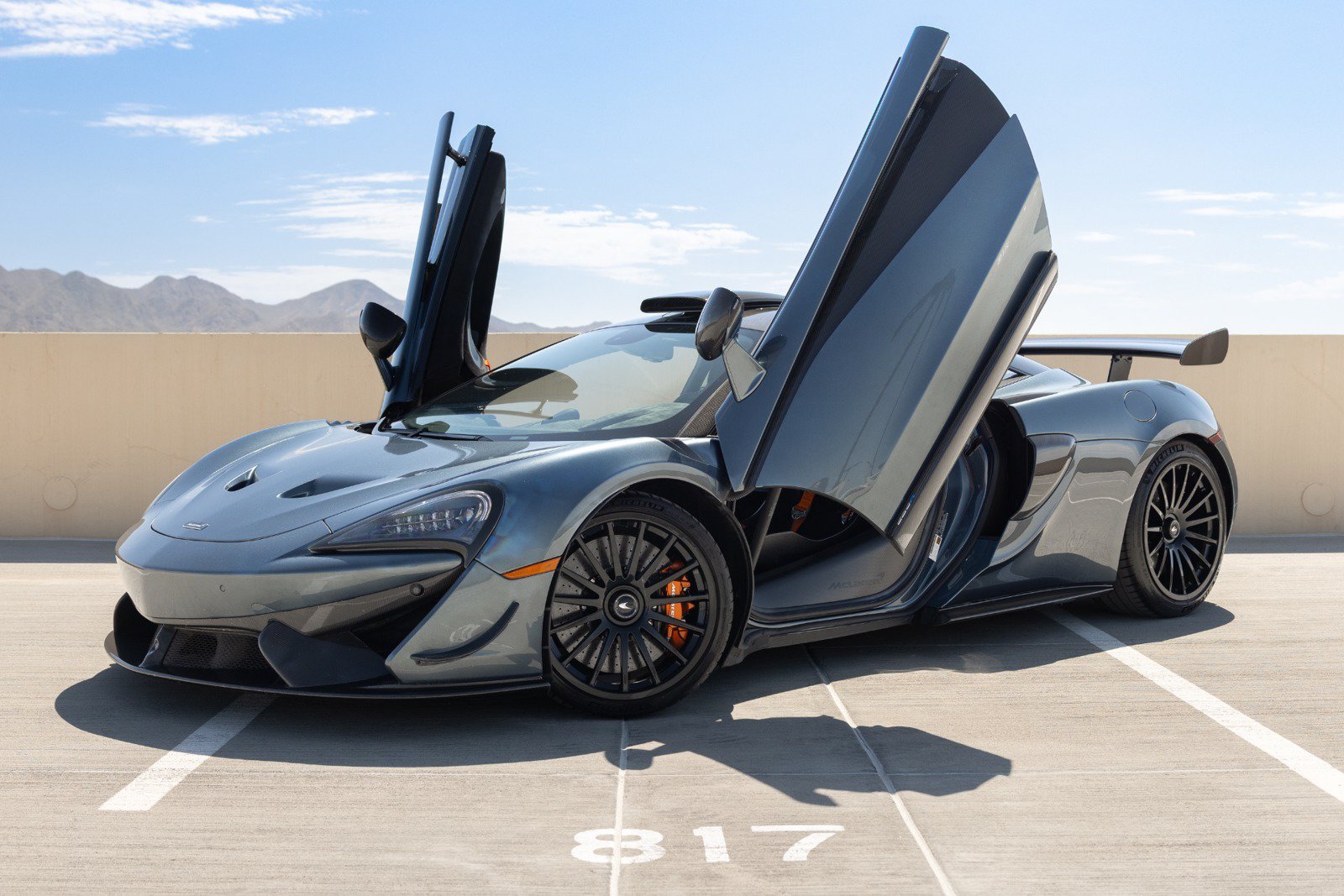 Used 2020 McLaren 620R RWD image 10