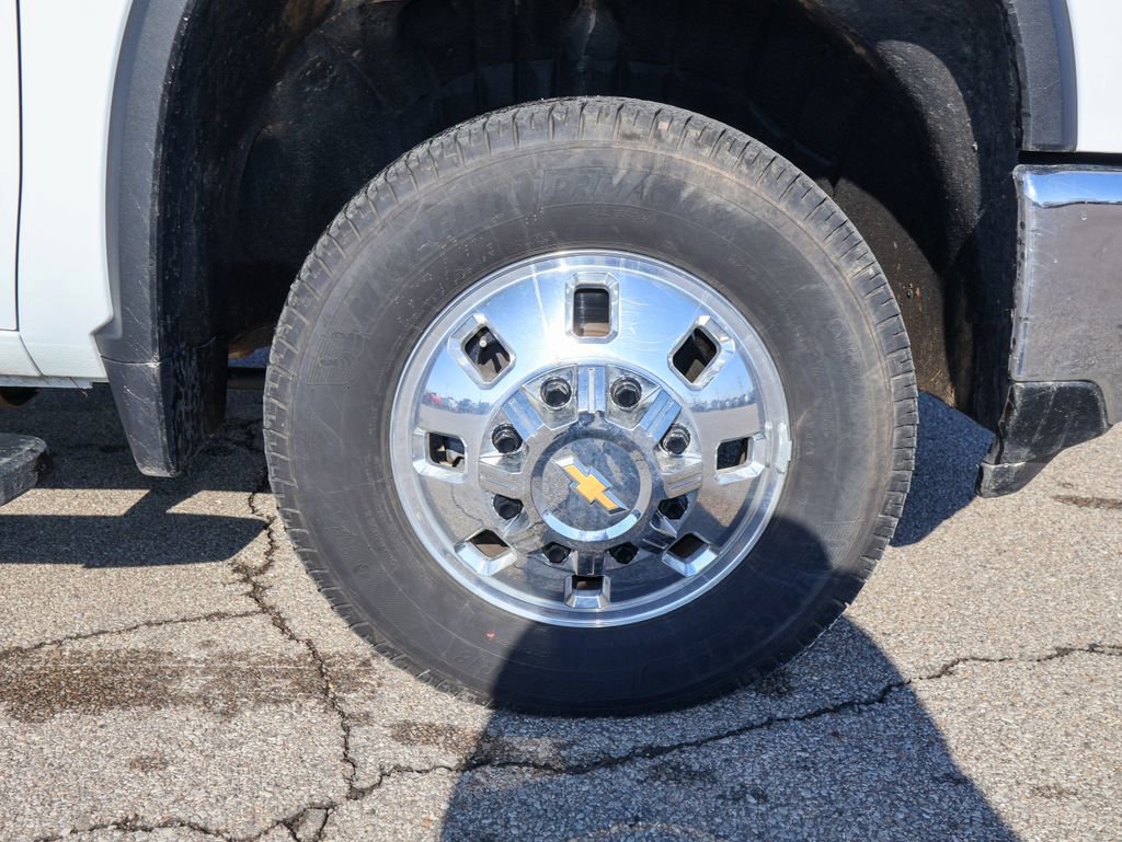 Certified 2025 Chevrolet Silverado 3500 LT w/ Safety Package image 30