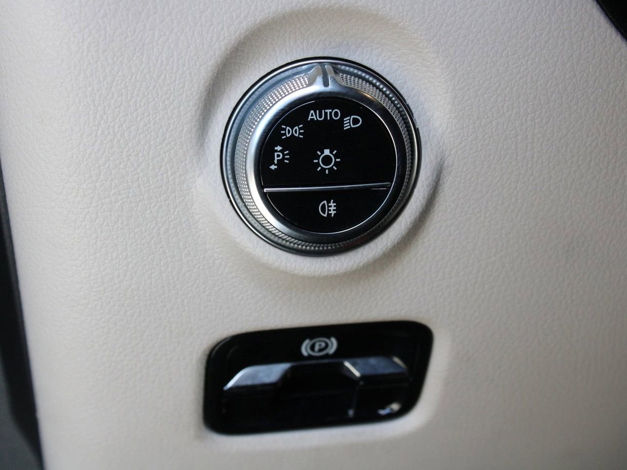Used 2023 Mercedes-Benz C 300 Sedan image 51