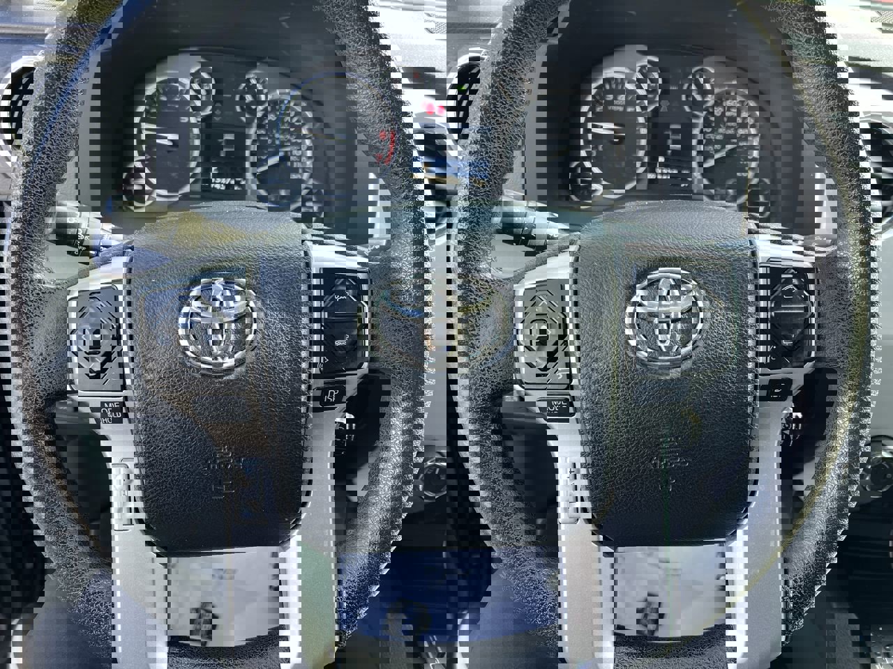 Used 2017 Toyota Tundra SR5 image 18