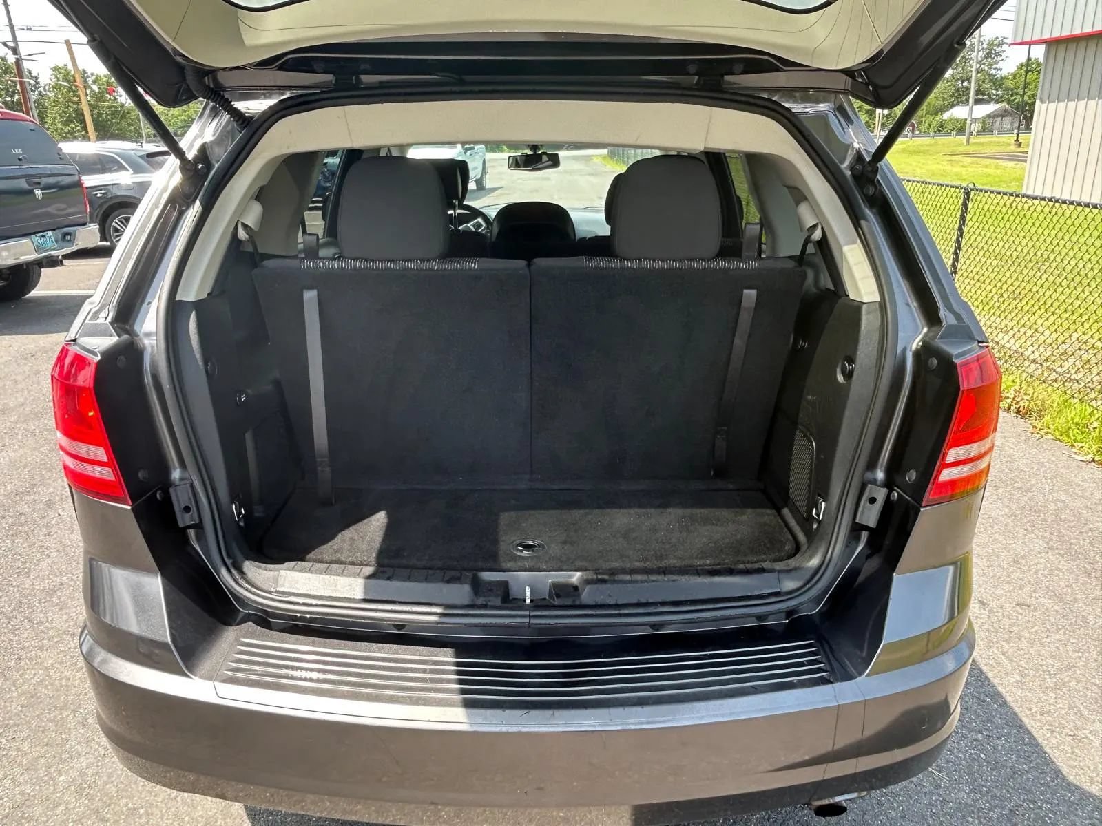 Used 2016 Dodge Journey SE w/ Flexible Seating Group FWD image 10