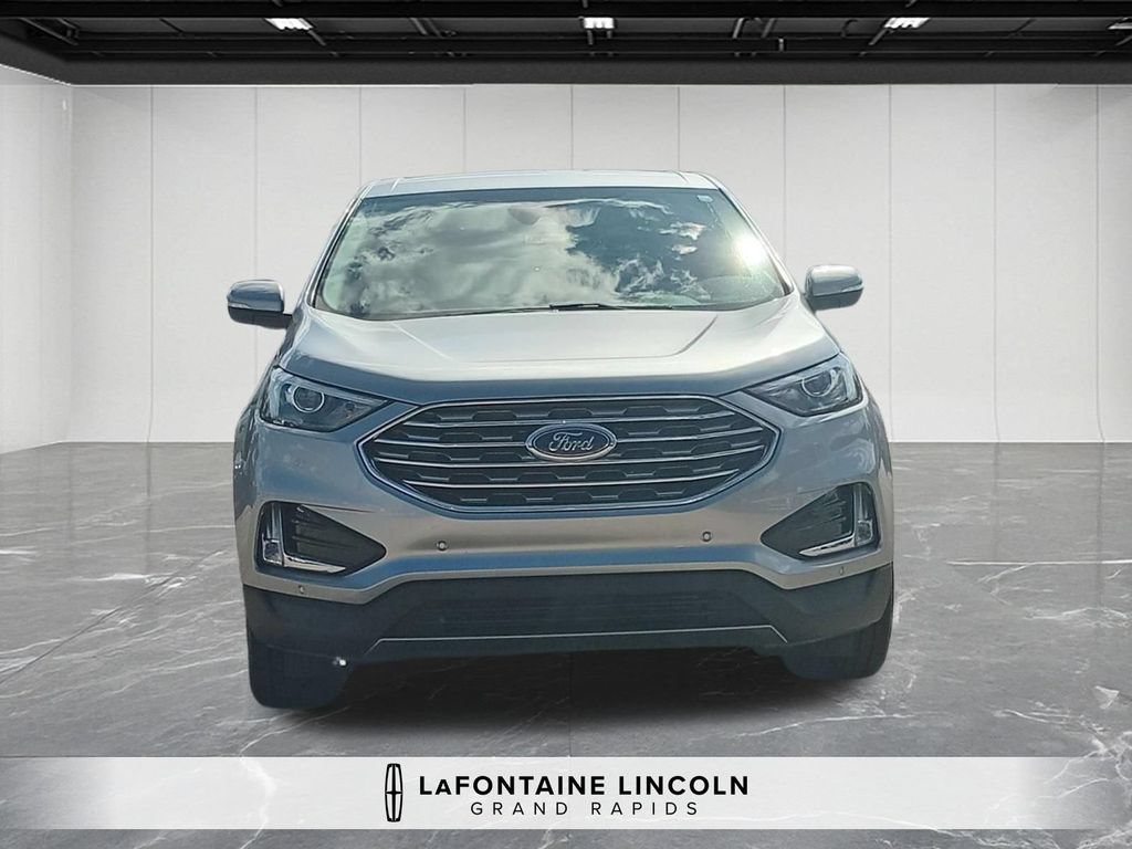 Used 2023 Ford Edge Titanium AWD/4WD image 10