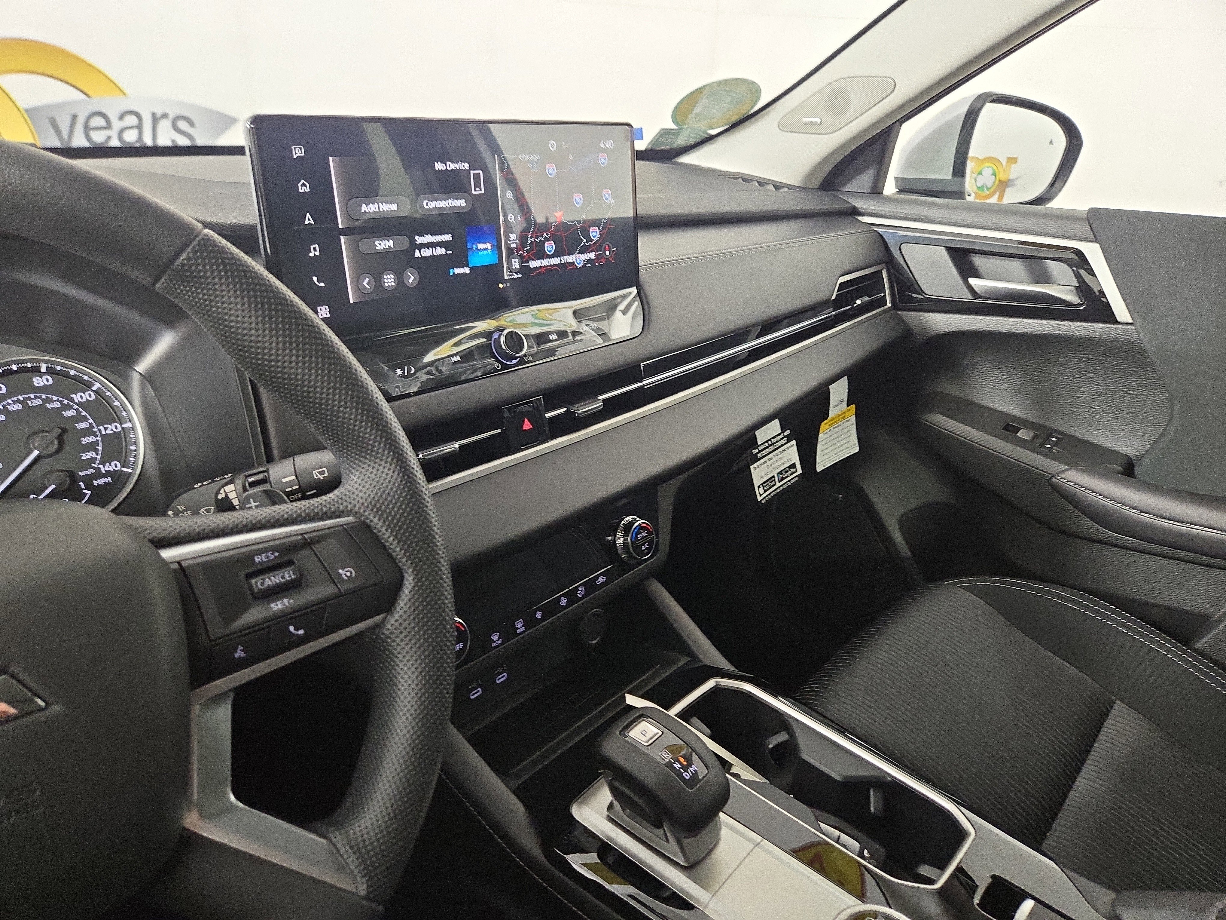 New 2025 Mitsubishi Outlander ES image 24