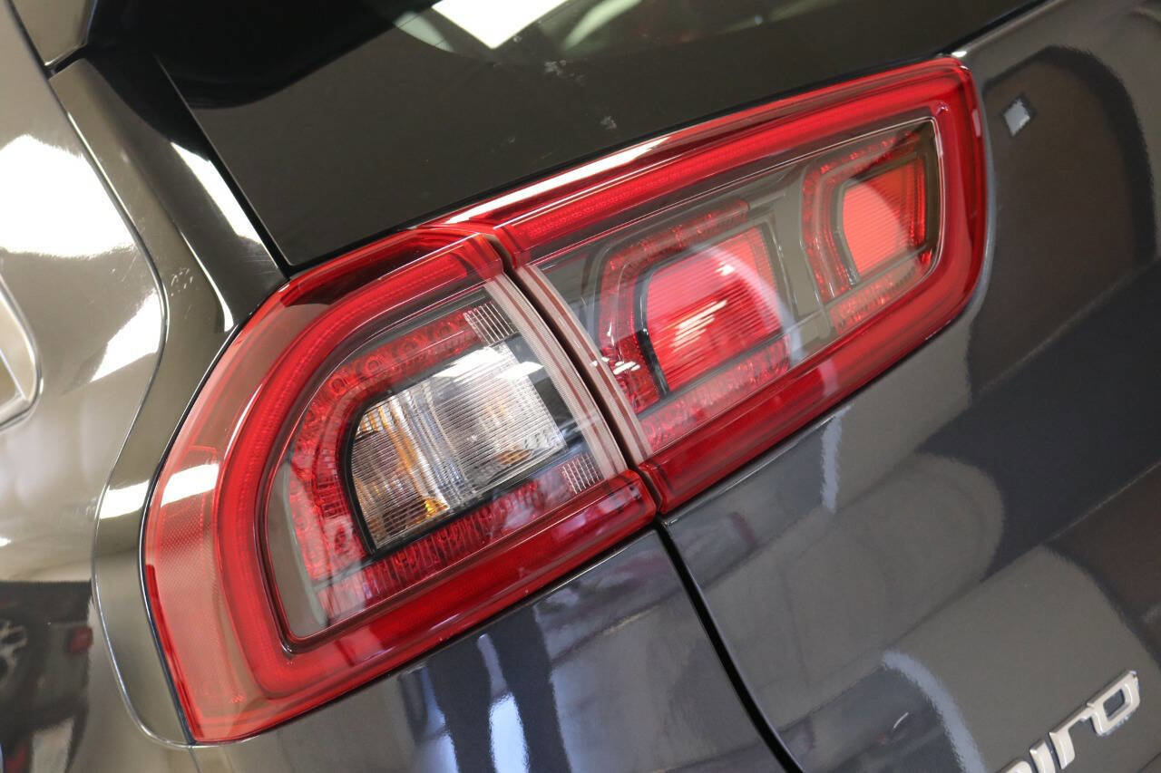 Used 2018 Kia Niro EX Premium image 95