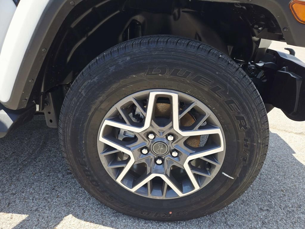 Certified 2025 Jeep Wrangler Unlimited Sahara AWD/4WD image 19