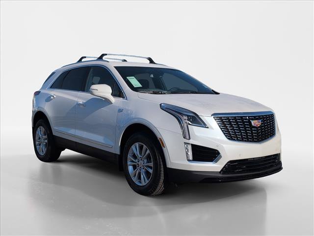 New 2026 Cadillac XT5 Luxury image 2