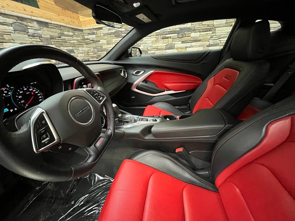 Used 2016 Chevrolet Camaro SS RWD image 27