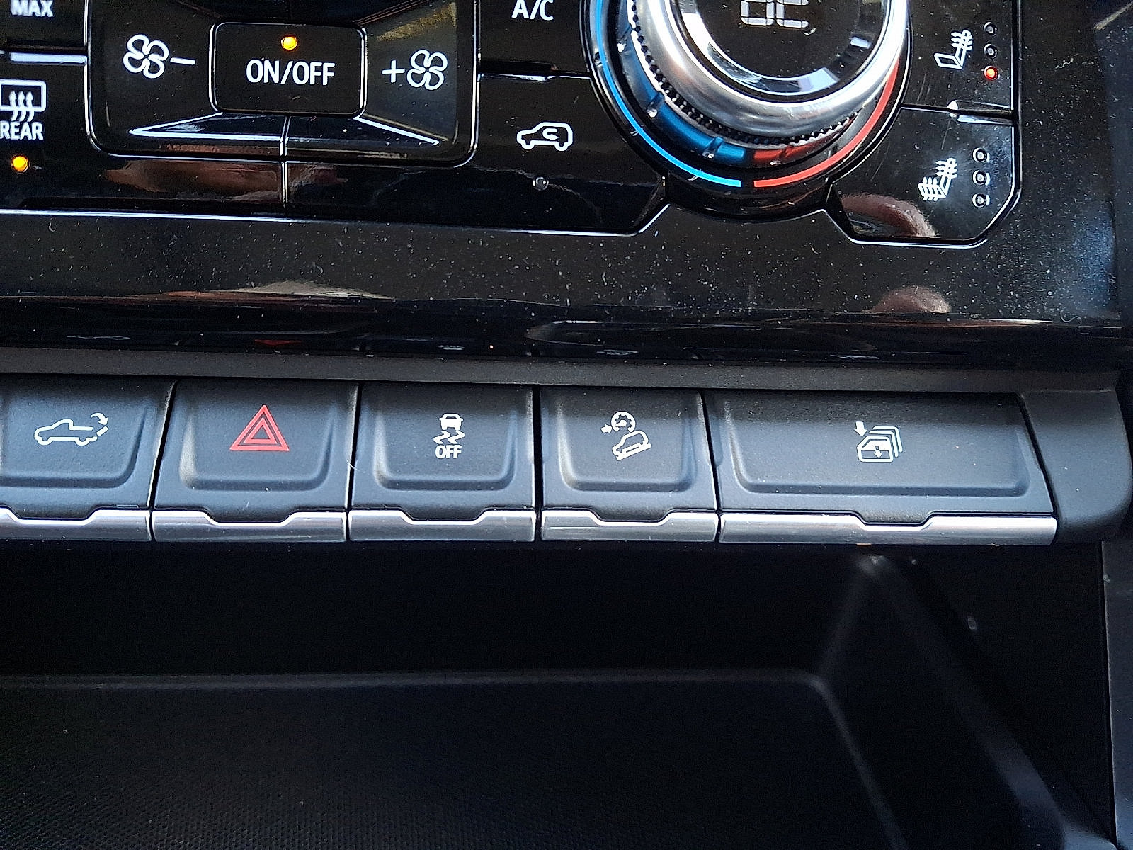 Used 2022 GMC Sierra 1500 Denali AWD/4WD image 32