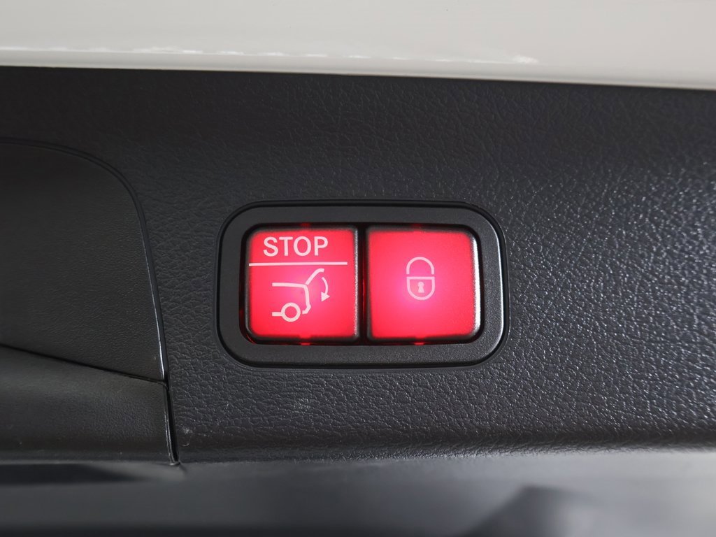 Used 2024 Mercedes-Benz GLS 580 4MATIC w/ Warmth & Comfort Package image 26