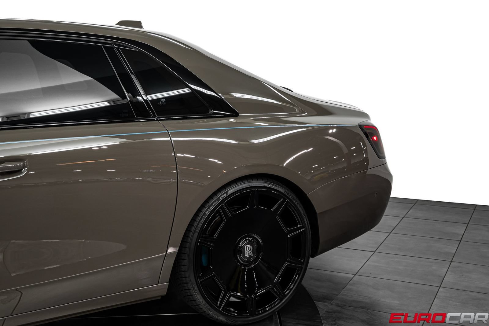 Used 2025 Rolls-Royce Ghost AWD/4WD image 16