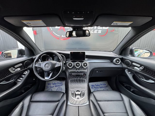 Used 2017 Mercedes-Benz GLC 300 4MATIC image 23