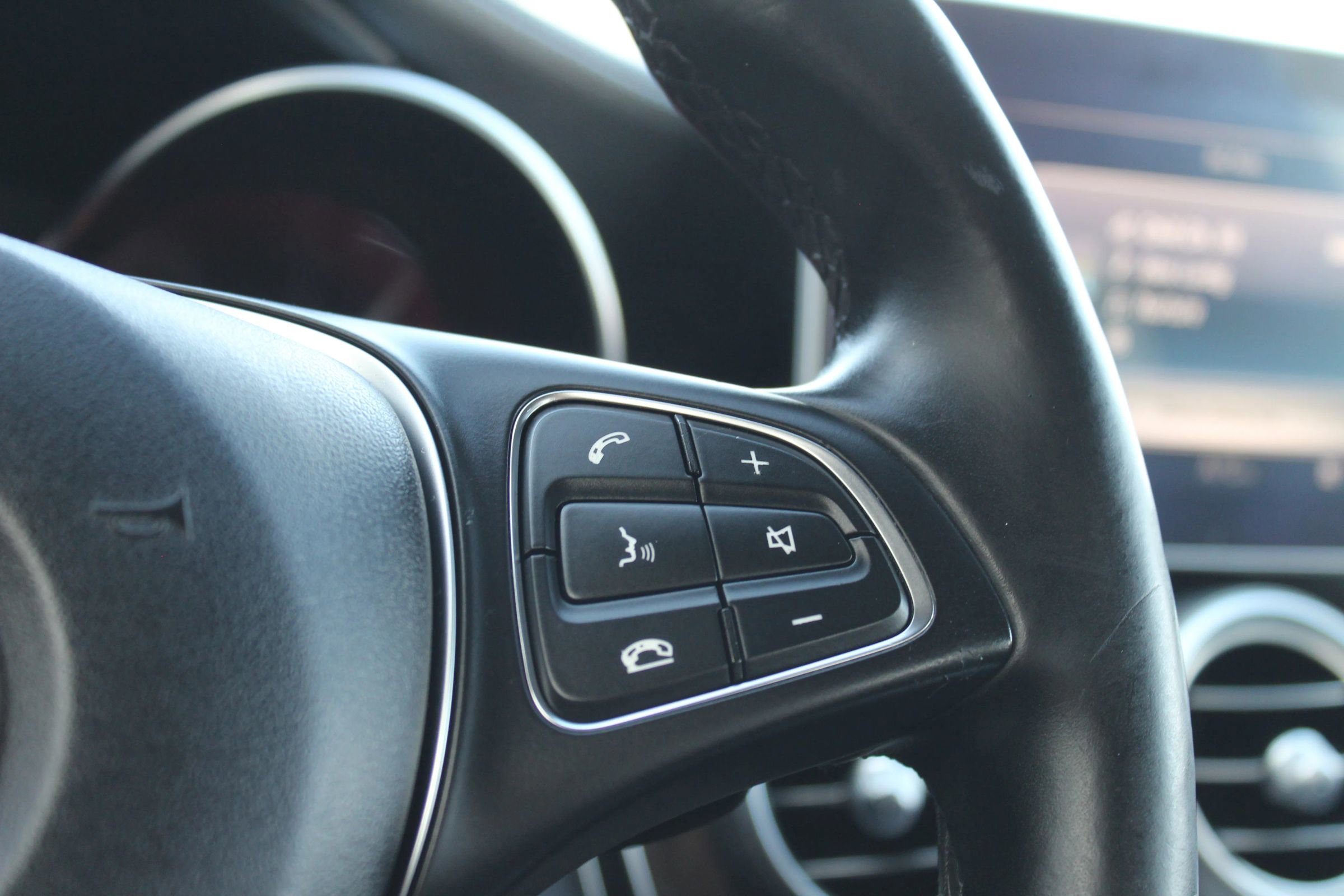 Used 2015 Mercedes-Benz C 300 4MATIC Sedan image 28