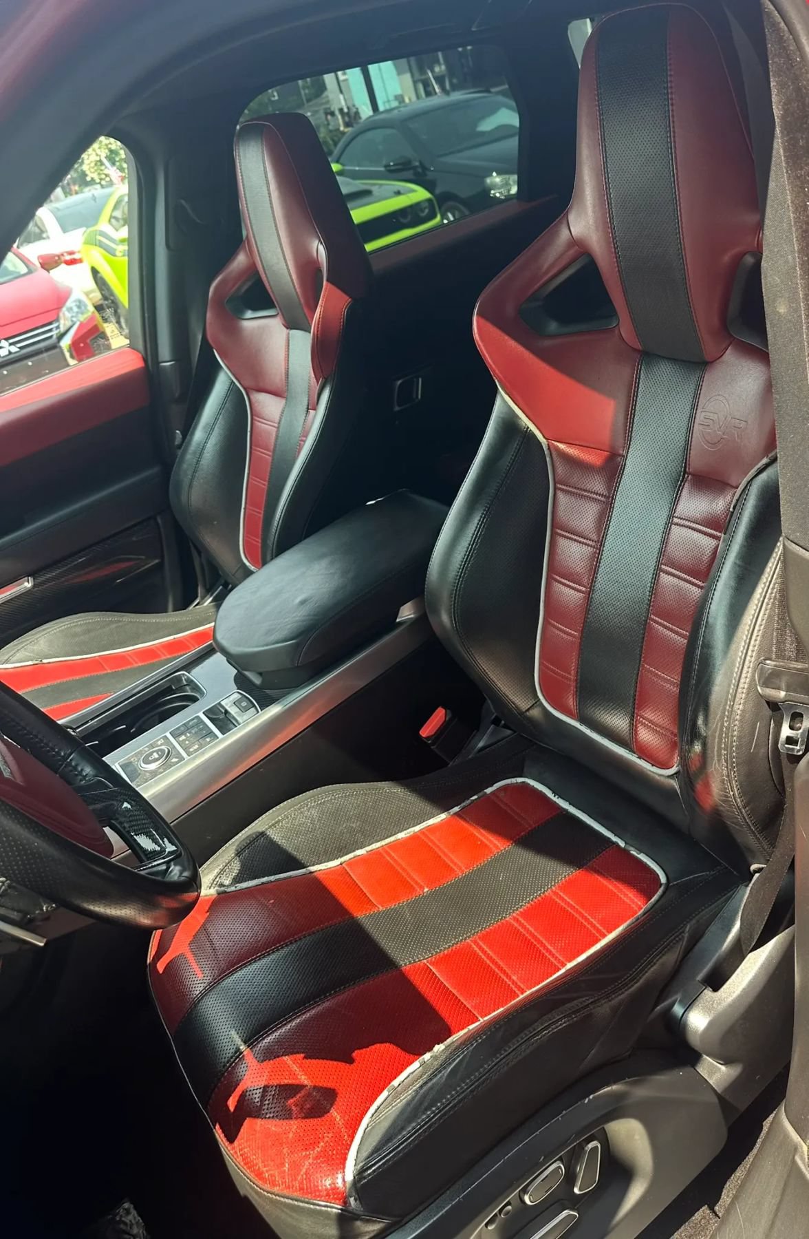 Used 2015 Land Rover Range Rover Sport SVR AWD/4WD image 9