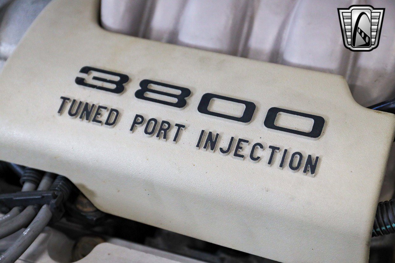 Used 1991 Buick Riviera Coupe image 14