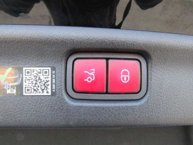 Used 2024 Mercedes-Benz C 300 Sedan image 26