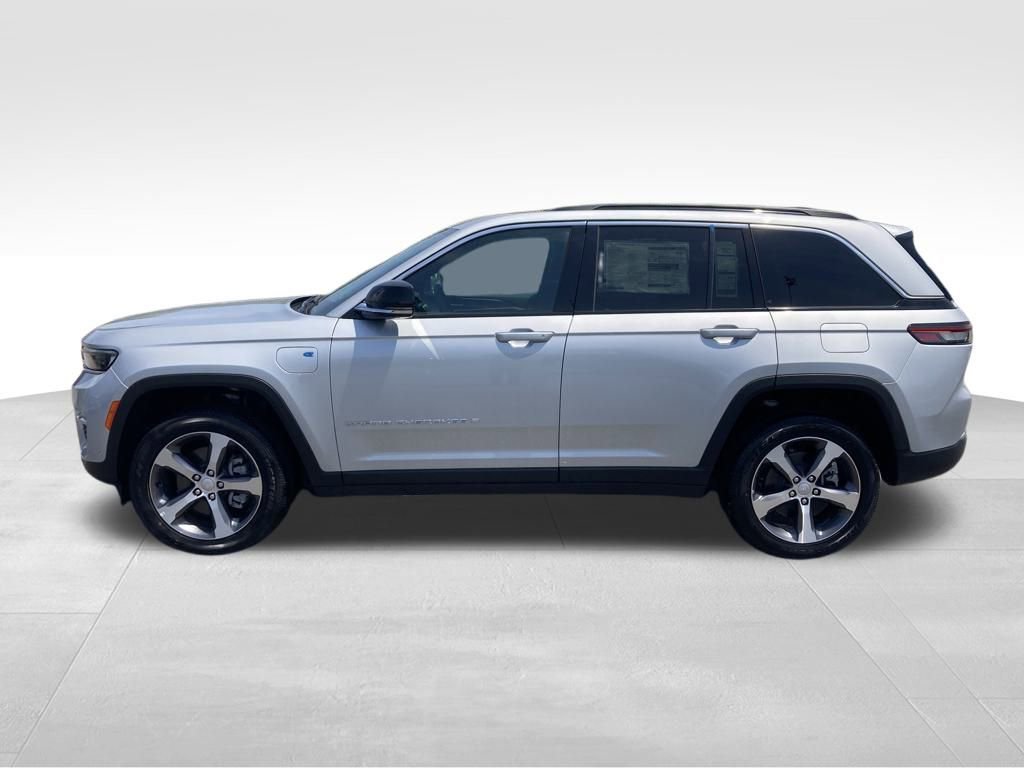 New 2024 Jeep Grand Cherokee Limited 4xe w/ Luxury Tech Group II image 2