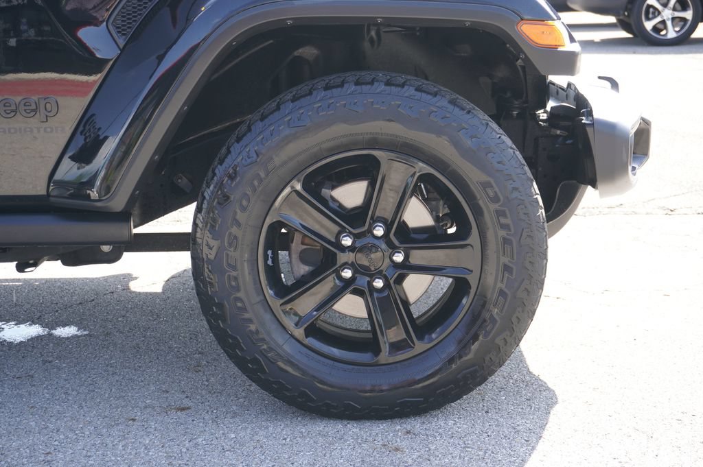 Used 2021 Jeep Gladiator Sport AWD/4WD image 13