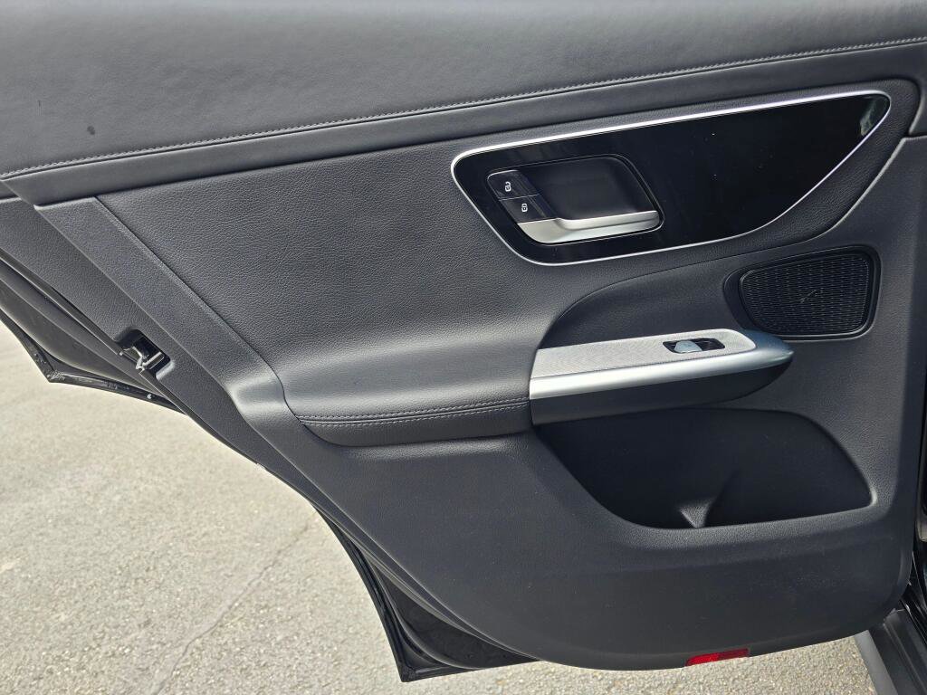 Used 2023 Mercedes-Benz GLC 300 4MATIC image 19