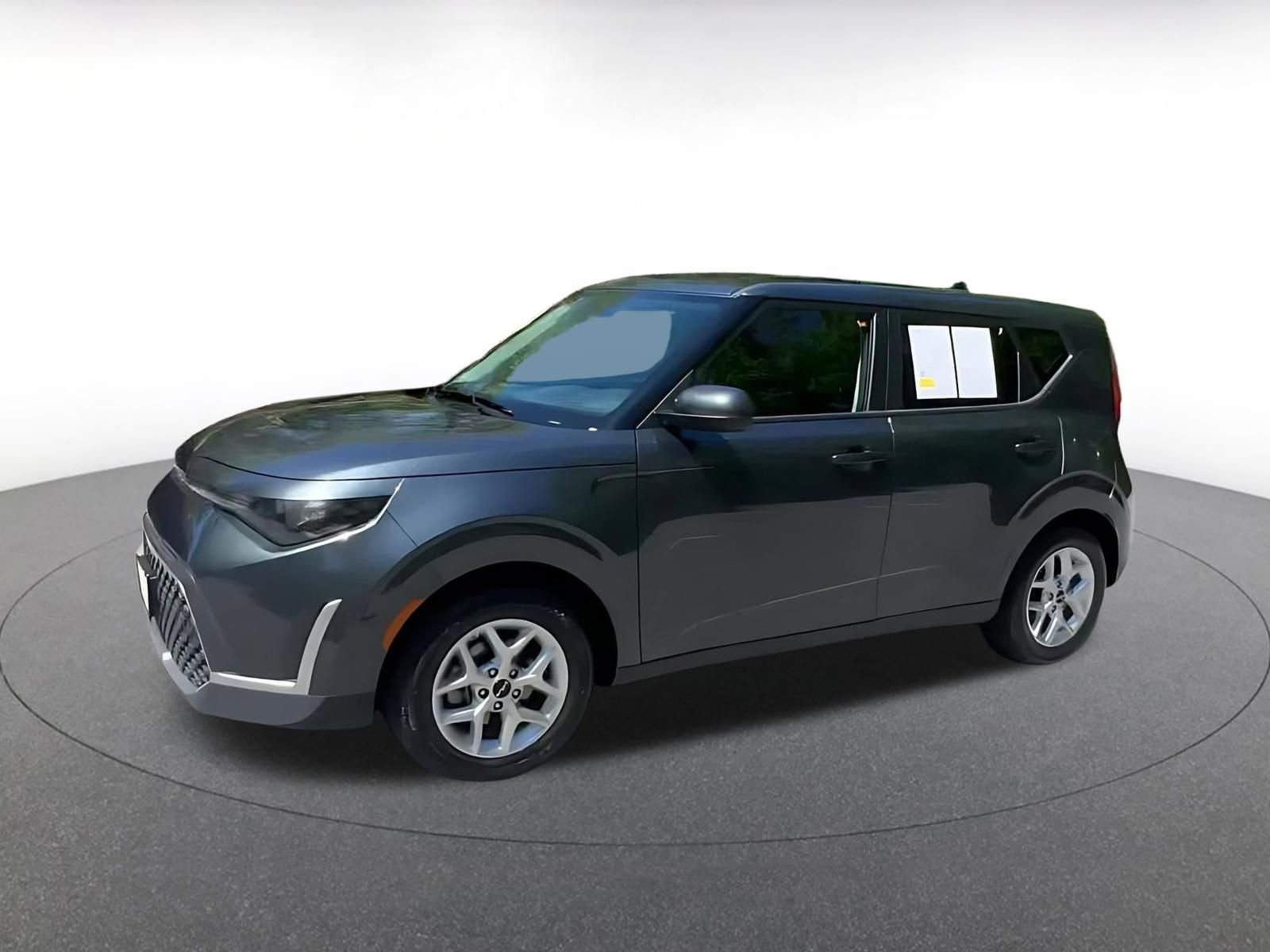 Used 2025 Kia Soul LX w/ LX Technology Package image 8