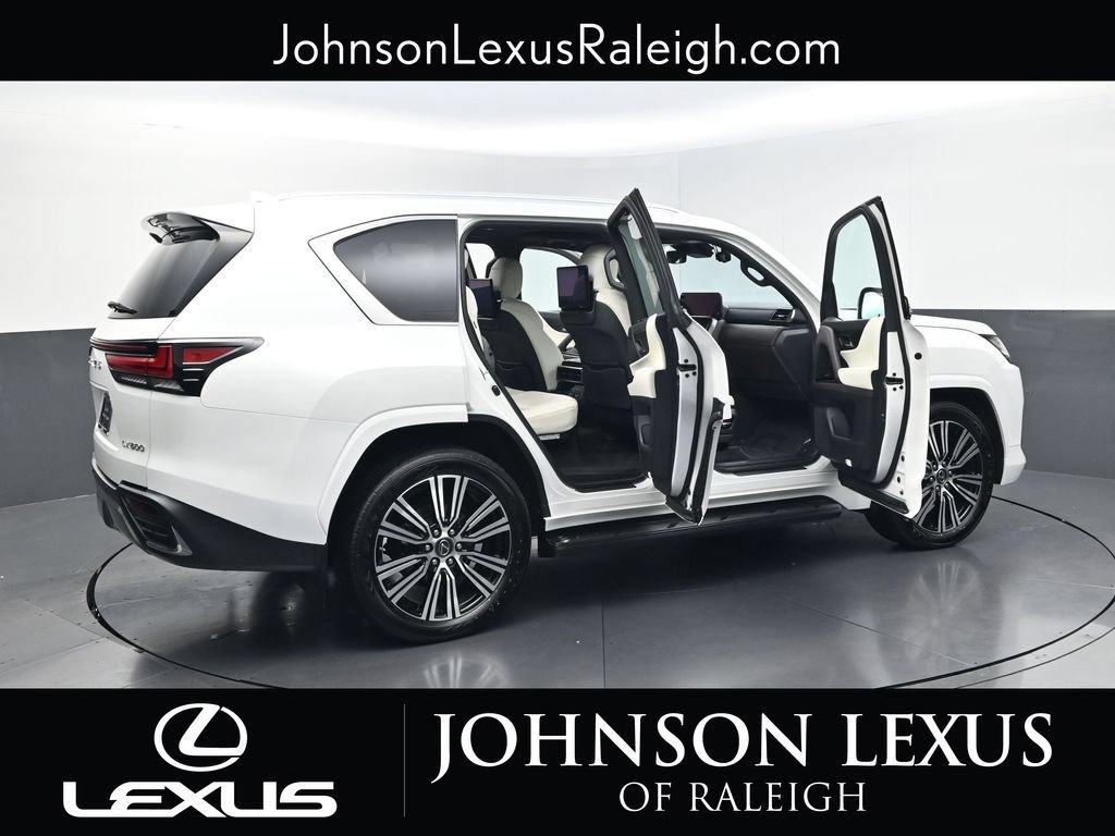 Used 2023 Lexus LX 600 4WD w/ Luxury Package image 30