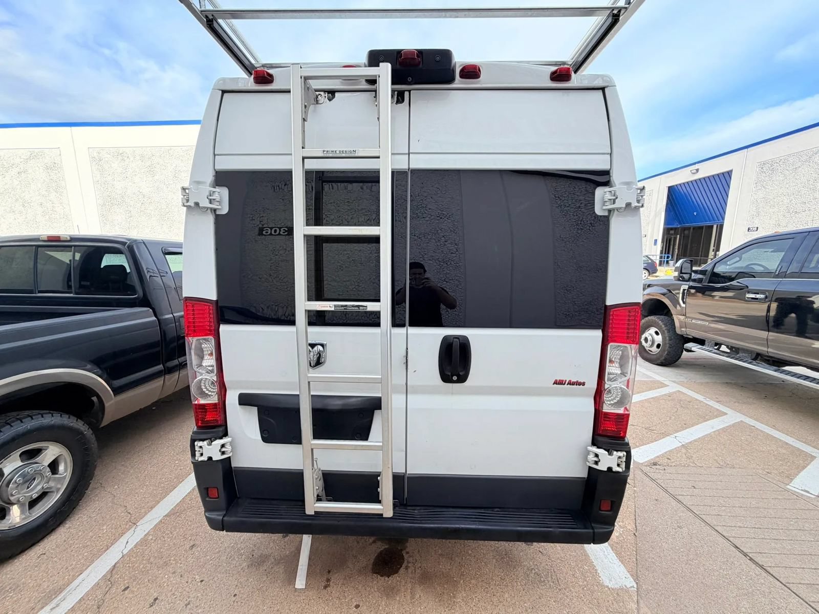 Used 2015 RAM ProMaster 2500 w/ Interior Convenience Group FWD image 3