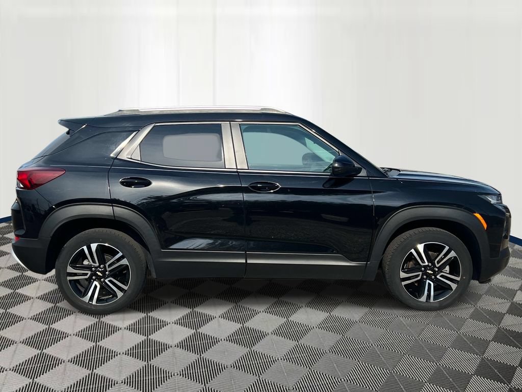 Used 2023 Chevrolet TrailBlazer LT w/ Convenience Package AWD/4WD image 6