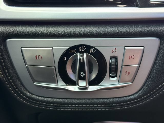 Used 2019 BMW 750i w/ Executive Package RWD image 29