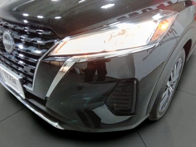 Used 2023 Nissan Kicks SV image 28