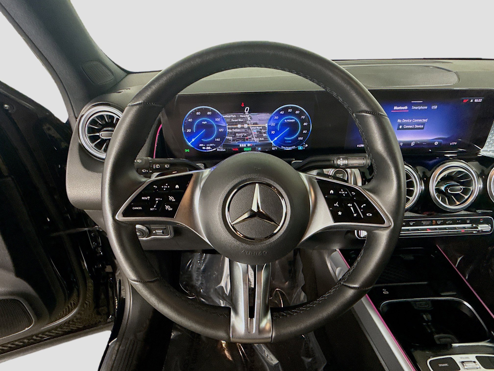 Used 2024 Mercedes-Benz EQB 300 4MATIC image 13