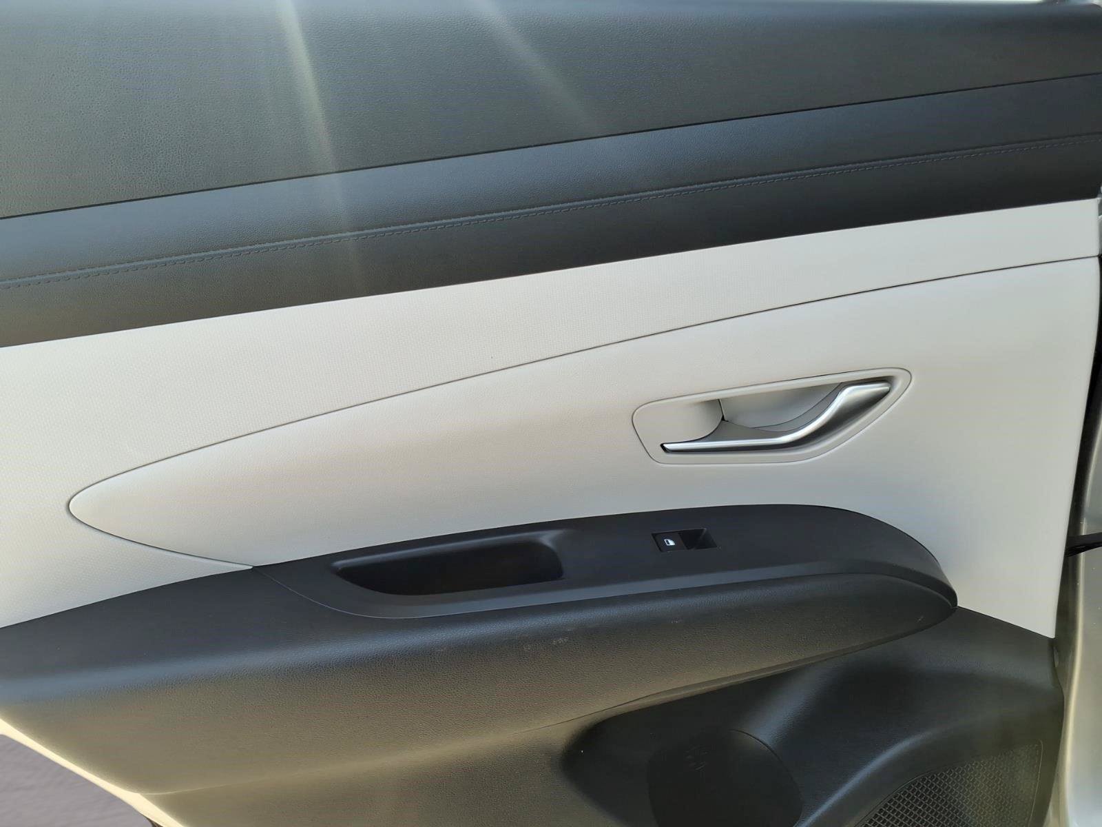Used 2025 Hyundai Tucson SEL FWD image 11