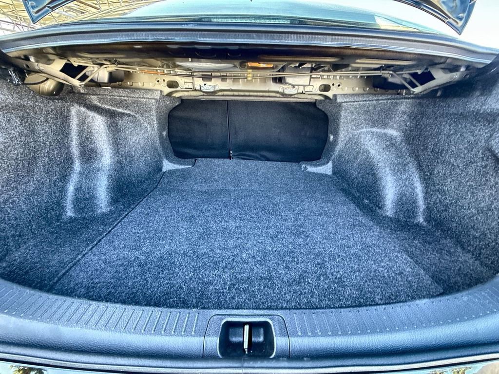 Used 2025 Toyota Corolla LE FWD image 16