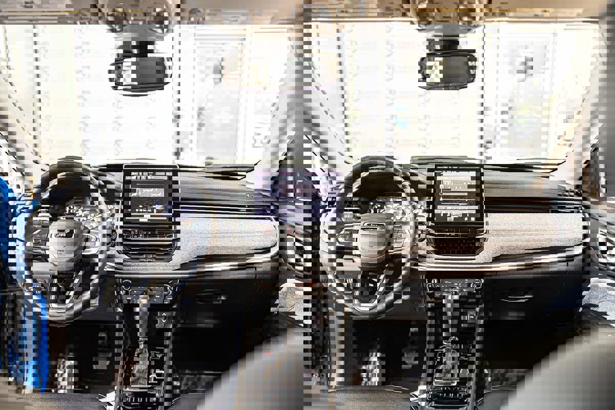 Used 2022 Jeep Compass Latitude image 34