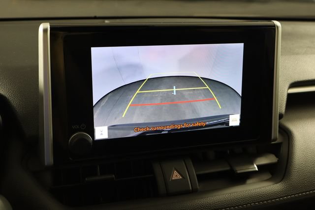Used 2025 Toyota RAV4 XLE FWD image 32