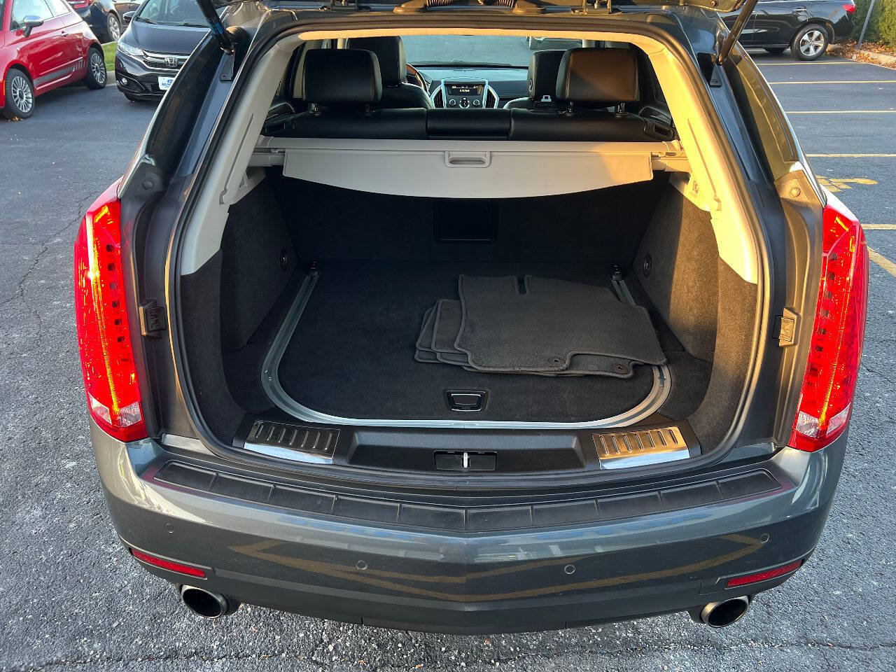 Used 2011 Cadillac SRX Luxury FWD image 15