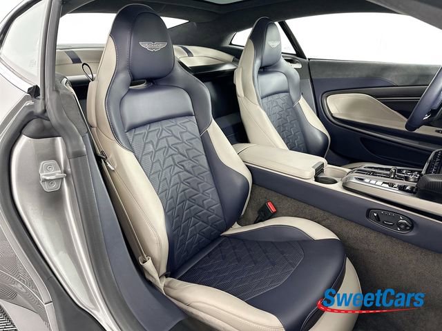 Used 2025 Aston Martin Vanquish RWD image 12