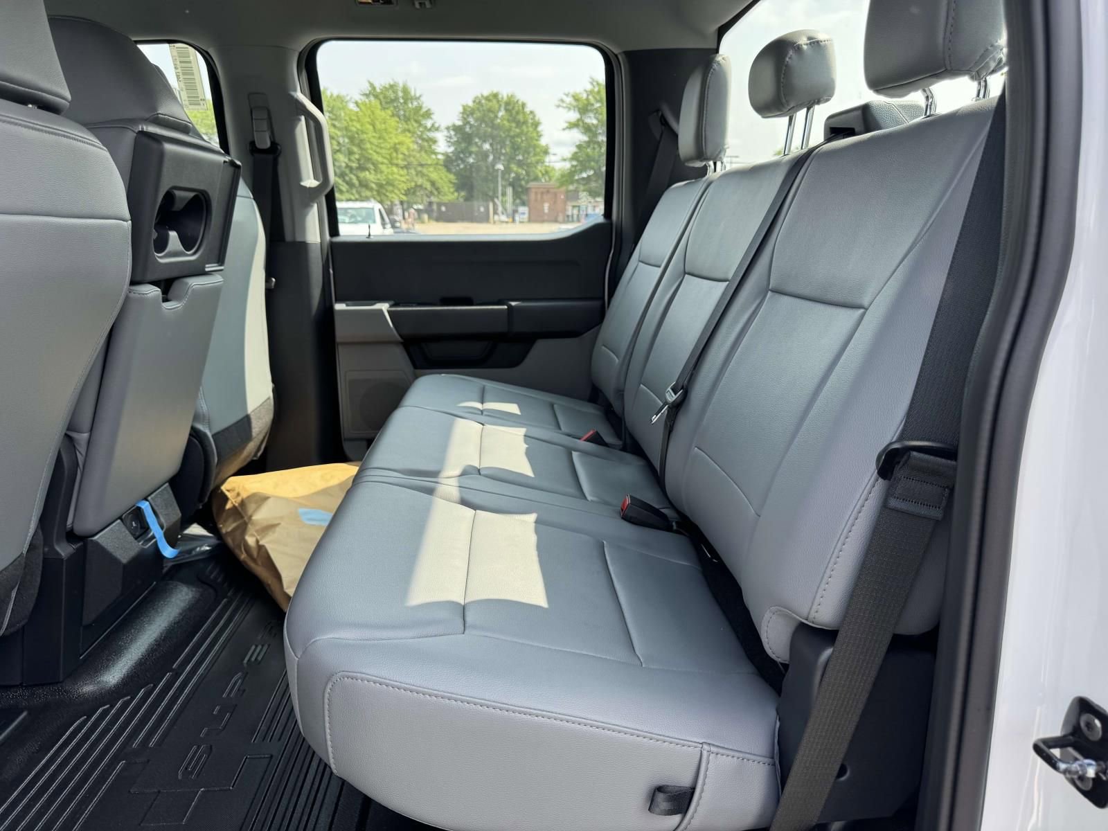 New 2025 Ford F550 4x4 Crew Cab Super Duty image 11