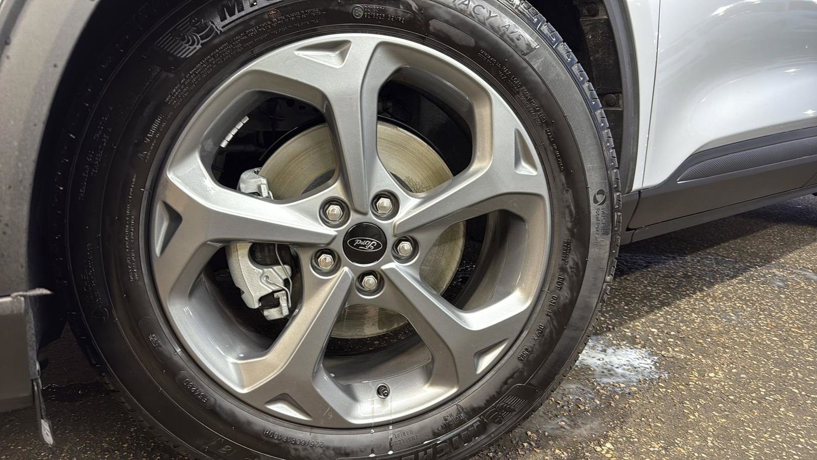 Certified 2025 Ford Escape ST-Line image 9