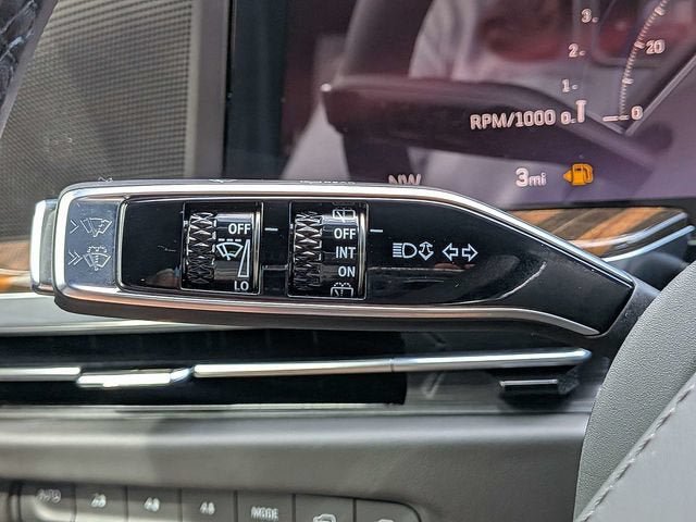 New 2026 Cadillac Escalade ESV Platinum Sport w/ LPO, ONYX Package AWD/4WD image 30