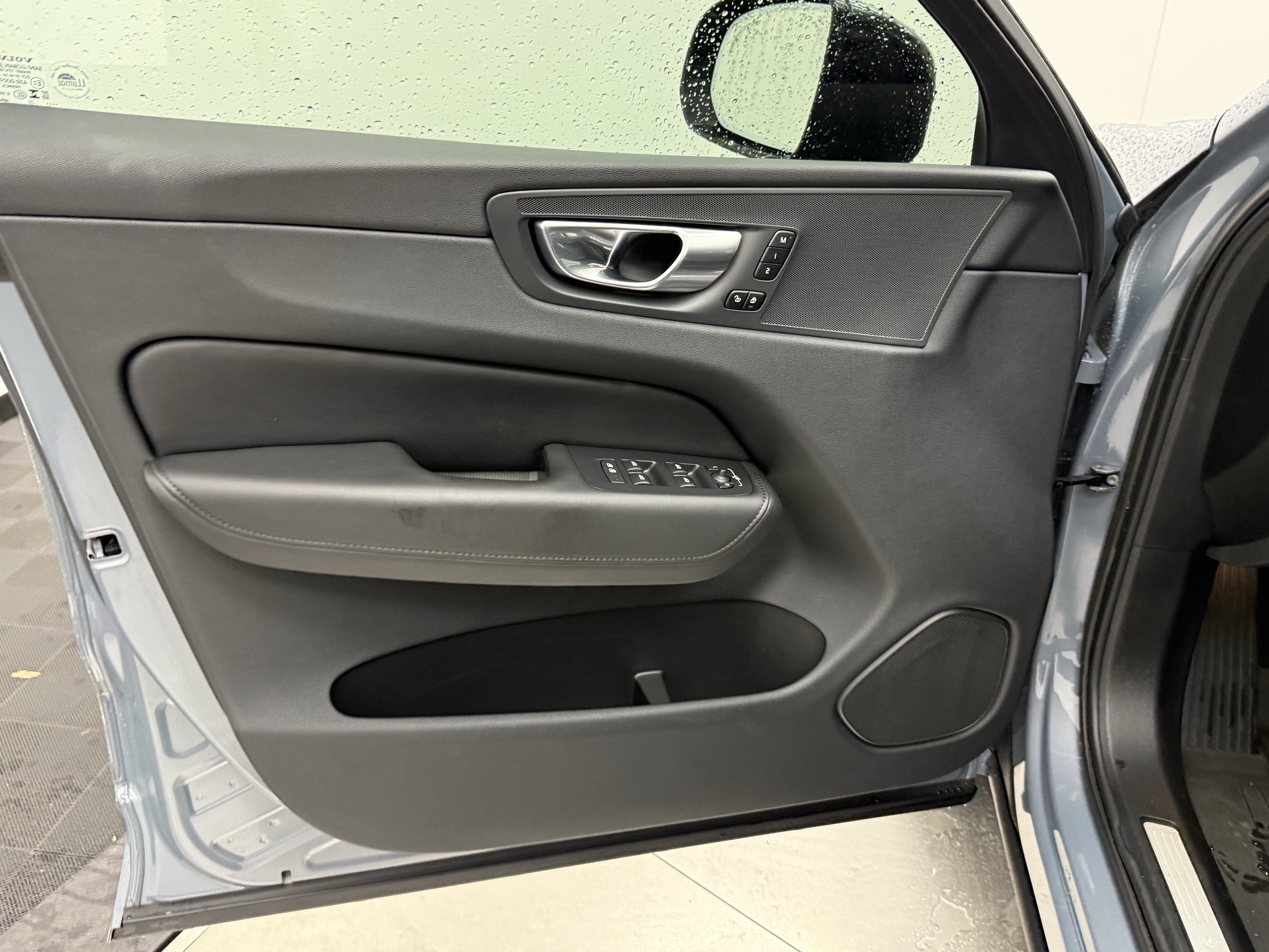 Certified 2023 Volvo XC60 B5 Plus w/ Climate Package FWD image 11