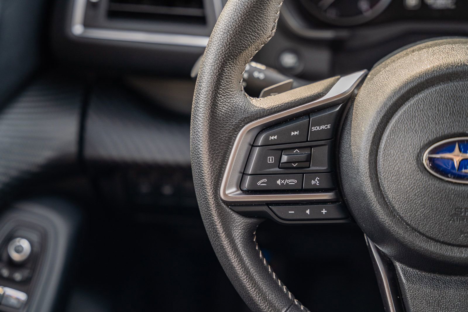 Used 2024 Subaru Ascent Premium w/ Convenience Package image 33