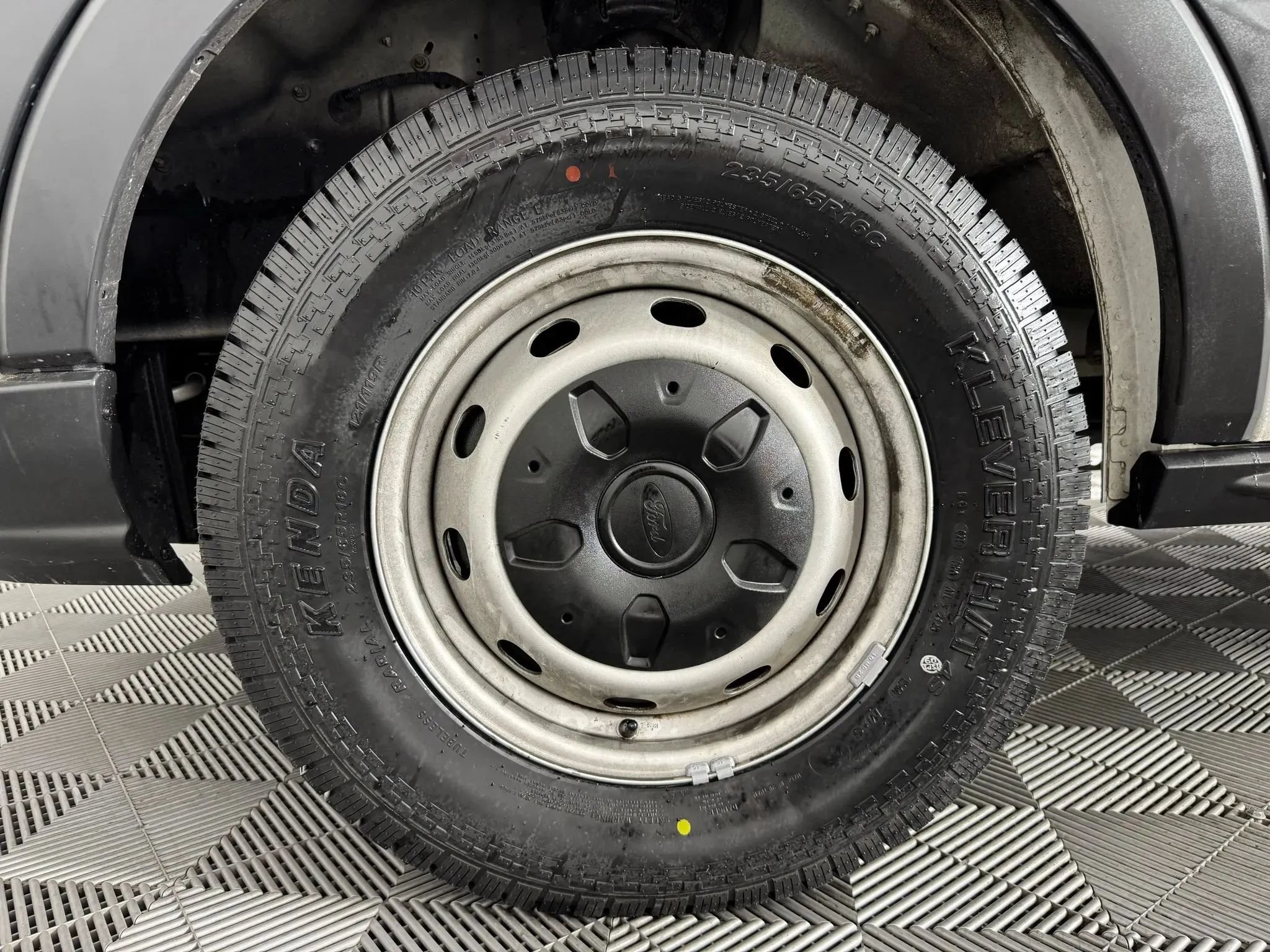 Used 2019 Ford Transit 250 148 Low Roof RWD image 33